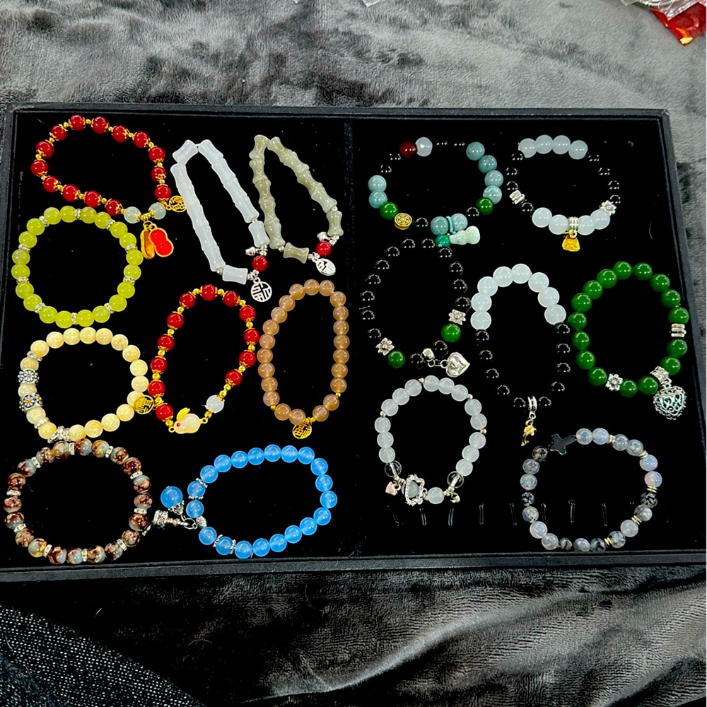 Qty1 Glass Beaded Strachy Bracelets